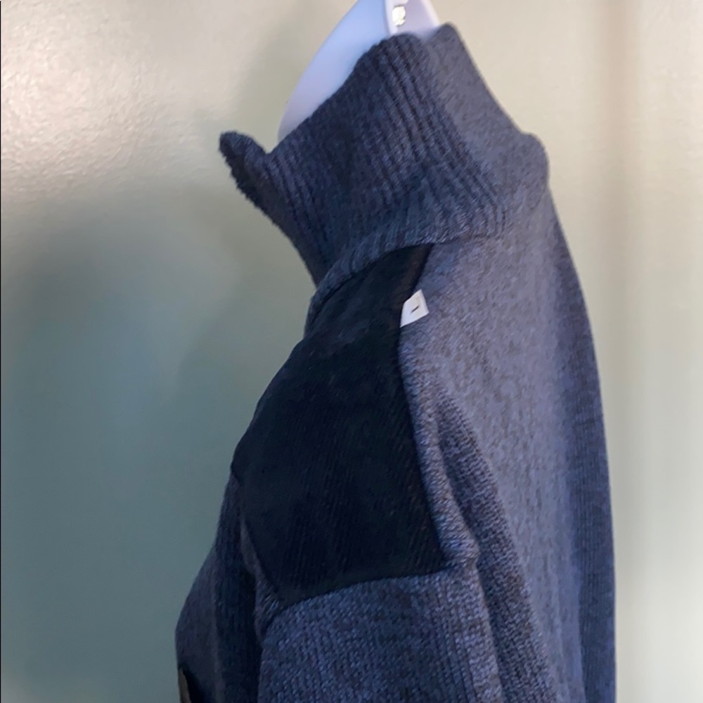 Sweater - Picture 7 of 11